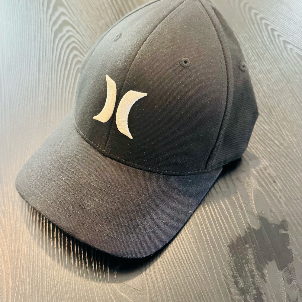 Black Hurley Logo Cap/Hat - S/M Flexfit, VERY Gently Used
